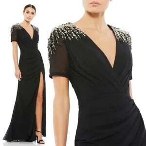 NWT Mac Duggal 55704 Black Sequin Embellished V Neck Short Sleeve Gown SZ 2 $498